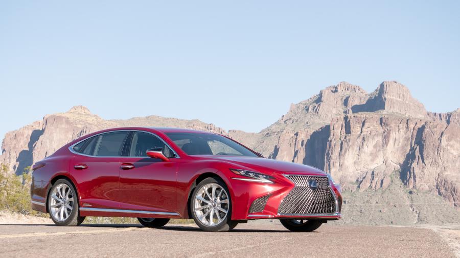  Lexus LS500h 2017 года  (NA) (фото 19 из 40)